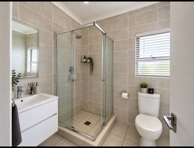 2 BEDROOM SECTIONAL TITLE TO LET IN BALLITO CENTRAL